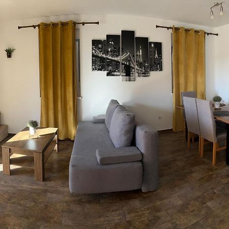 Apartman Toni Novalja Exterior photo